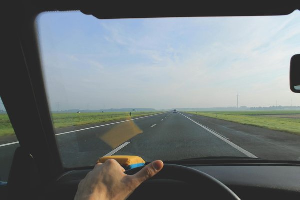 Comment les services de mobilité à la demande transforment-ils les habitudes de transport dans les villes?