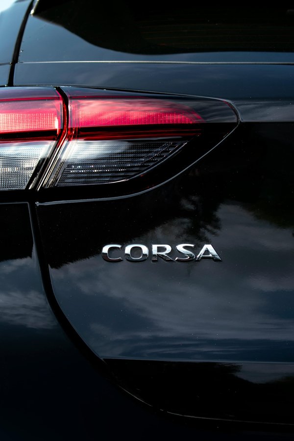 Découvrez l'opel corsa électrique à partir de 196€/mois !